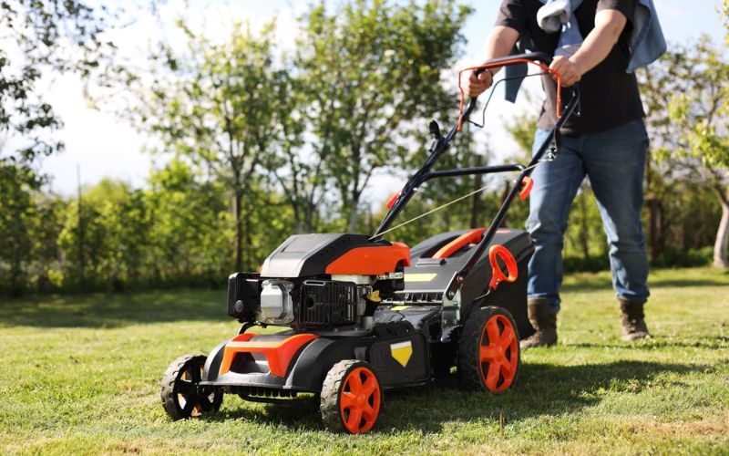 Self Propelled Mowers Offer Adjustable Speeds For Different Terrains