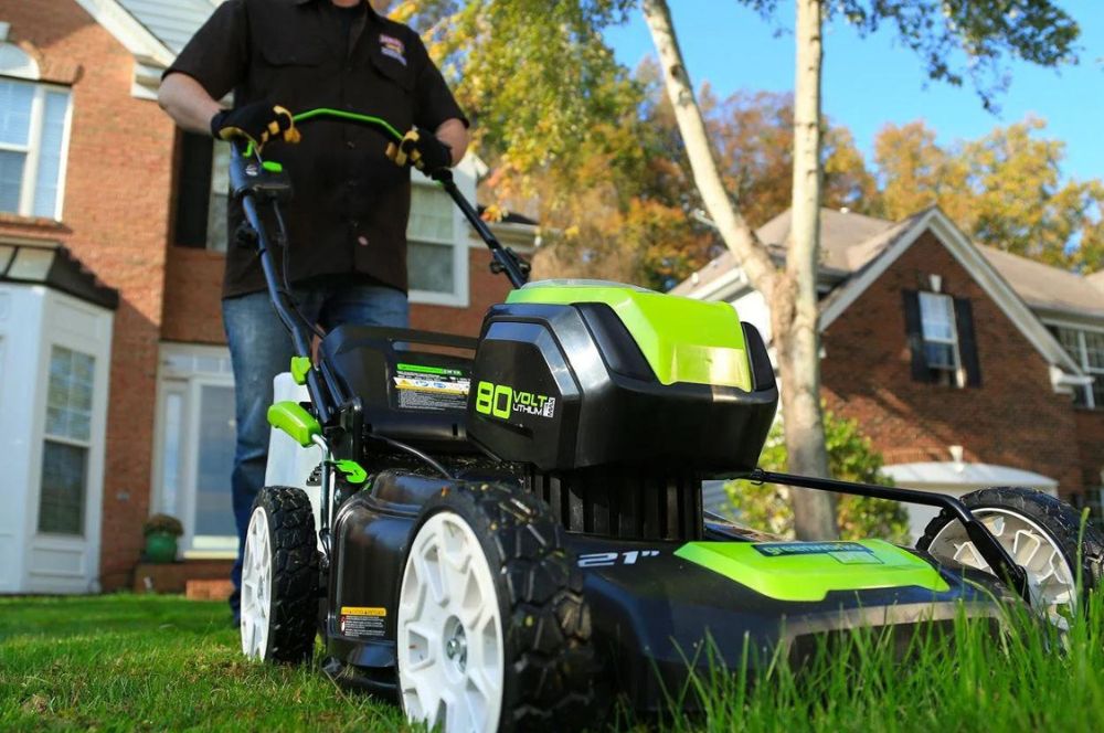 Greenworks 80v 21 Inch Brushless Cordless Self Propelled Lawn Mower